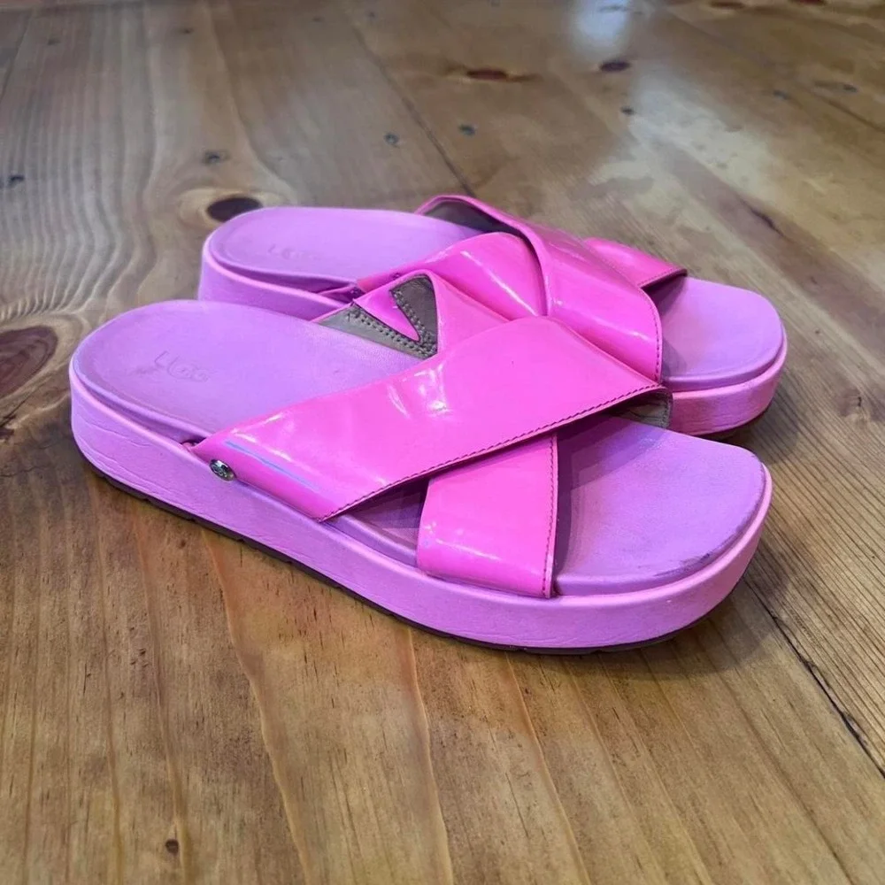 UGG Pink Patent Leather Platform Sandals Y2K Barbiecore Emily Slides Sz 7